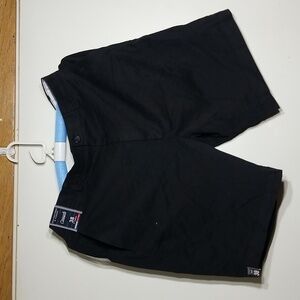 Roundtree & Yorke Flat-Front Core Comfort 9" Inseam stretch waist short.